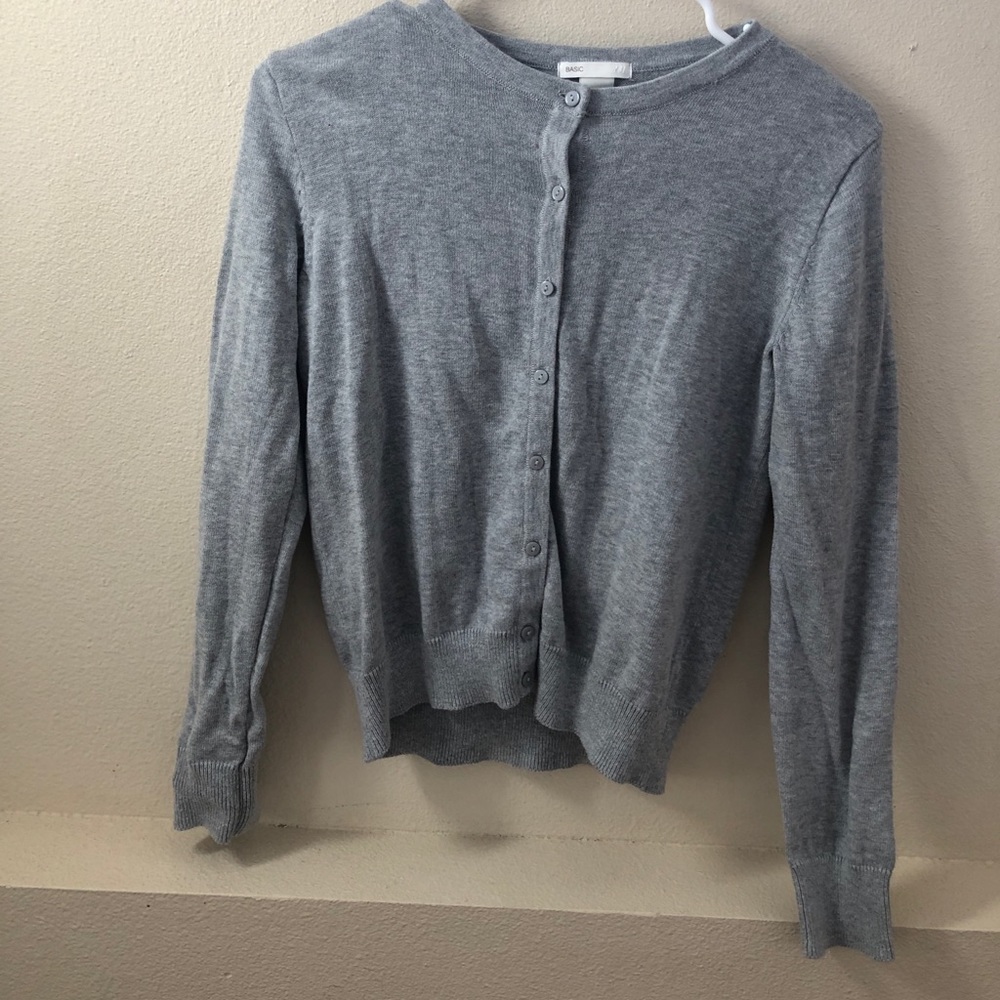 Gray, button down cropped cardigan